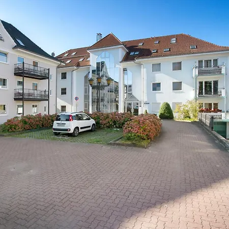 Am Gespensterwald 아파트 *